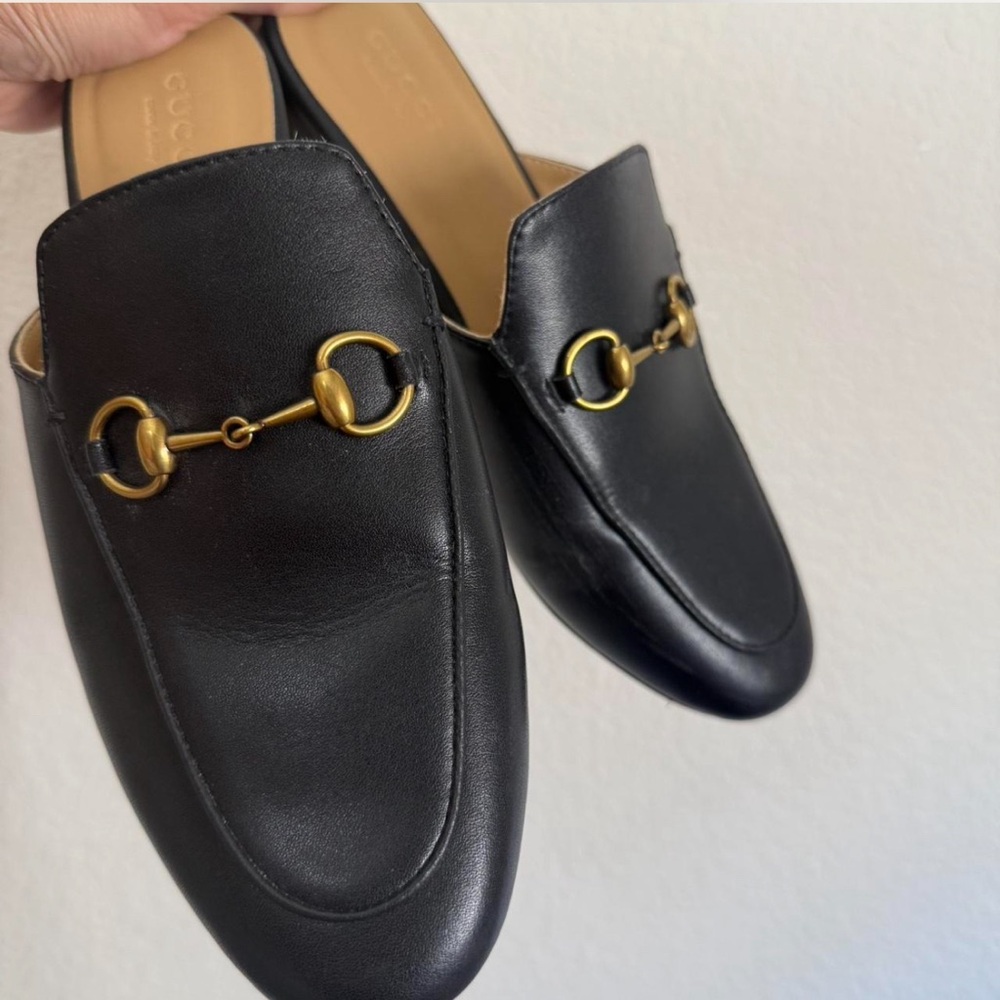 Gucci Black and Gold Leather Mules with Horsebit Detail - Picture 2 of 4